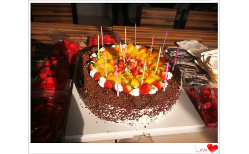 寒冬迎新年，祝福暖人心