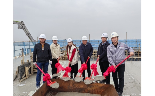 伊百盛健康產業園綜合辦公樓文化館榮耀封頂，開啟企業發展新篇章！